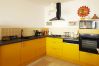 Ferienwohnung in Saint-Gilles-Croix-de-Vie - Wohnung für 6 am großen Strand, St Gilles Ferienwohnung in Saint-Gilles-Croix-de-Vie - Wohnung für 6 am großen Strand, St Gilles