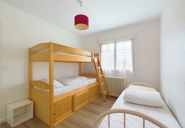 Ferienhaus in Brem-sur-Mer - Brem sur Mer- Großes Haus für 9- 4 Schlafzimmer Ferienhaus in Brem-sur-Mer - Brem sur Mer- Großes Haus für 9- 4 Schlafzimmer