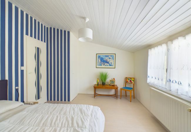 Ferienhaus in Brem-sur-Mer - Brem sur Mer- Großes Haus für 9- 4 Schlafzimmer Ferienhaus in Brem-sur-Mer - Brem sur Mer- Großes Haus für 9- 4 Schlafzimmer