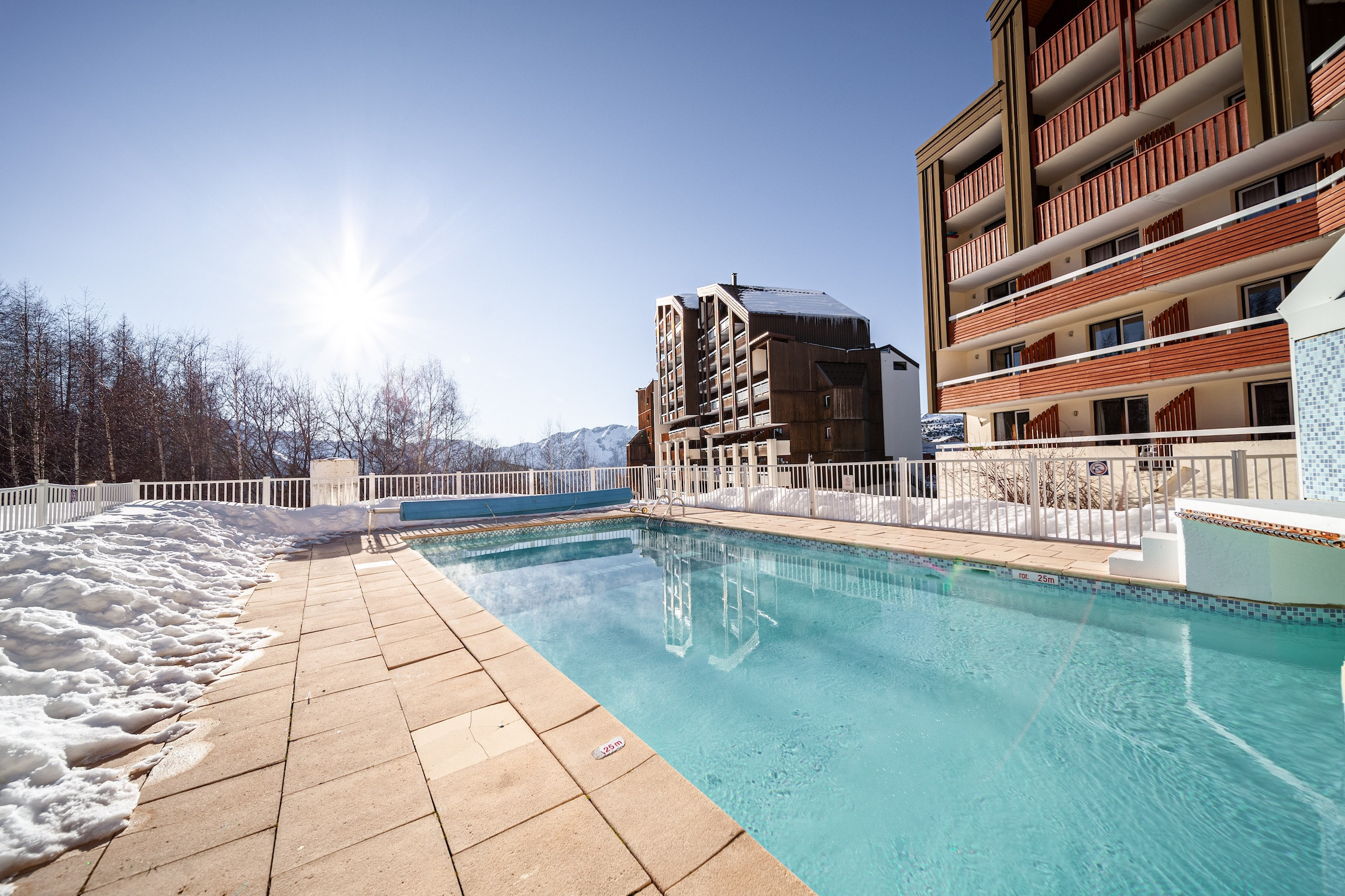  in Huez - Apartment 5 Pers. – Residenz mit Pool & Spa