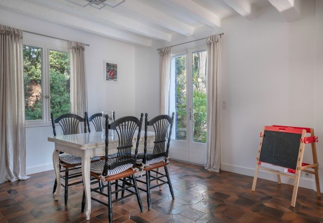 Ferienhaus in Pornichet - Großes Haus fur 8 mit Pool in Pornichet Ferienhaus in Pornichet - Großes Haus fur 8 mit Pool in Pornichet