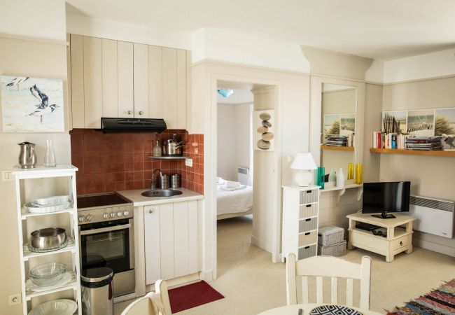 Ferienwohnung in La Flotte - Joliee Brise- Wohnung für 4 mit pool Ferienwohnung in La Flotte - Joliee Brise- Wohnung für 4 mit pool