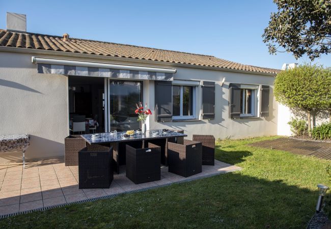 Ferienhaus in Le Fenouiller - Familienhaus für 6 mit Garten Ferienhaus in Le Fenouiller - Familienhaus für 6 mit Garten