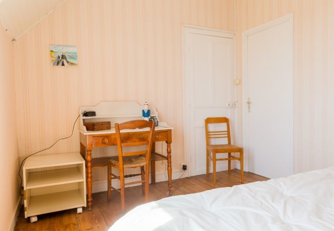 Ferienhaus in Treffiagat - Tréffiagat- Haus für 6- 300m von Strand Ferienhaus in Treffiagat - Tréffiagat- Haus für 6- 300m von Strand