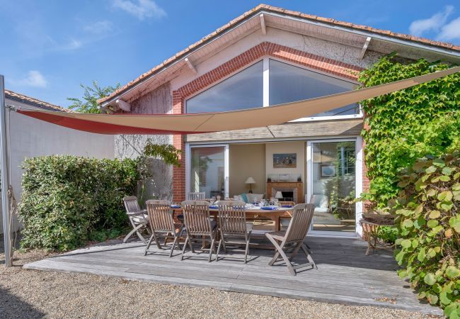 Ferienhaus in Préfailles -  Familienvilla für 11 Personen, 300 m vom Meer entfernt