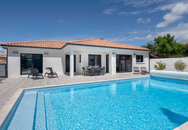 Ferienhaus in La Plaine-sur-Mer - House with pool in La Plaine sur Mer