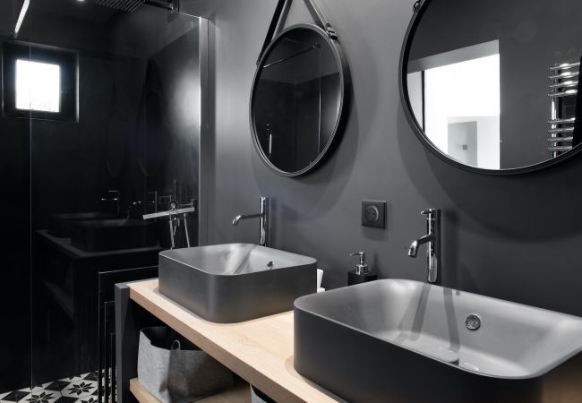 Ferienhaus in La Flotte - Villa für 12 mit Pool mit allem Komfort Ferienhaus in La Flotte - Villa für 12 mit Pool mit allem Komfort