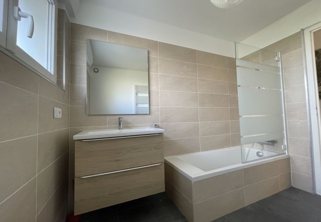Ferienhaus in Le Tour-du-Parc -  Bretonisches Haus mit 4 Schlafzimmern in der Nähe von Stadt und Strand Ferienhaus in Le Tour-du-Parc -  Bretonisches Haus mit 4 Schlafzimmern in der Nähe von Stadt und Strand