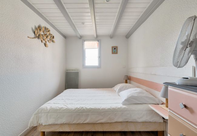 Ferienwohnung in St. Hilaire de Riez - Meerseite- Wohnung für 4 auf der Corniche Ferienwohnung in St. Hilaire de Riez - Meerseite- Wohnung für 4 auf der Corniche