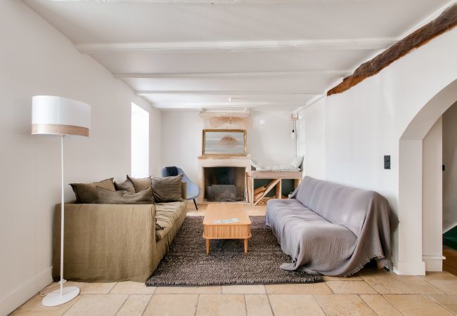 Ferienhaus in Le Bois-Plage-en-Ré - Schönes Haus mit schattigem Garten für 11