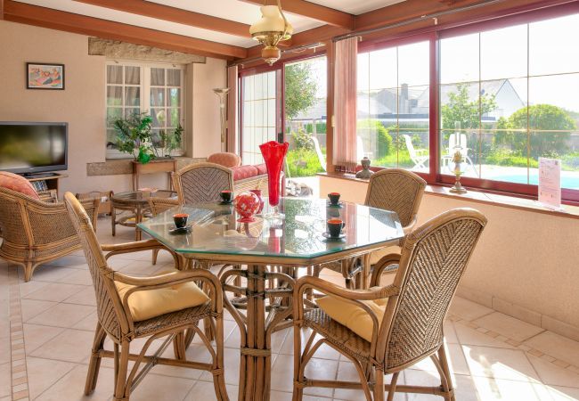 Ferienhaus in Plomeur - Haus mit Pool für 6 Personen Ferienhaus in Plomeur - Haus mit Pool für 6 Personen