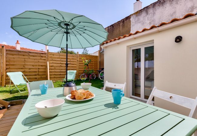 Ferienhaus in Les Sables-d´Olonne - Modernes Haus – Surfen & Entspannen – Terrasse Ferienhaus in Les Sables-d´Olonne - Modernes Haus – Surfen & Entspannen – Terrasse