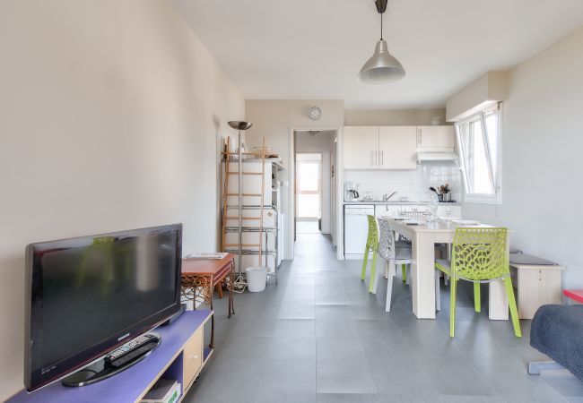 Ferienwohnung in Saint-Gilles-Croix-de-Vie - Wohnung für 4 mit Meerblick und Balkon Ferienwohnung in Saint-Gilles-Croix-de-Vie - Wohnung für 4 mit Meerblick und Balkon