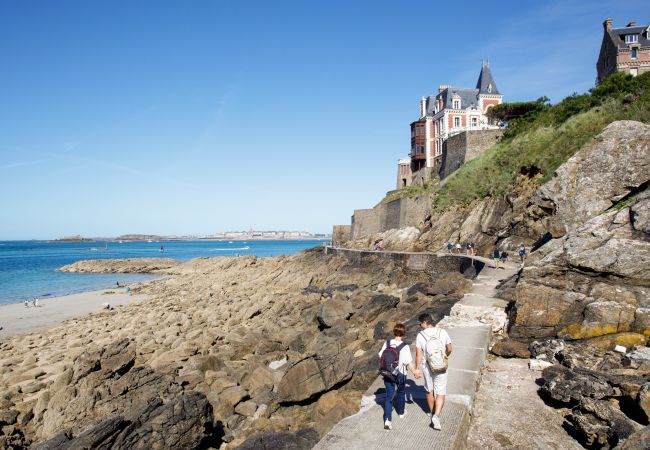 Ferienwohnung in Dinard - 1km Strand Le Prieuré - Dinard- Kokon für 2 Ferienwohnung in Dinard - 1km Strand Le Prieuré - Dinard- Kokon für 2