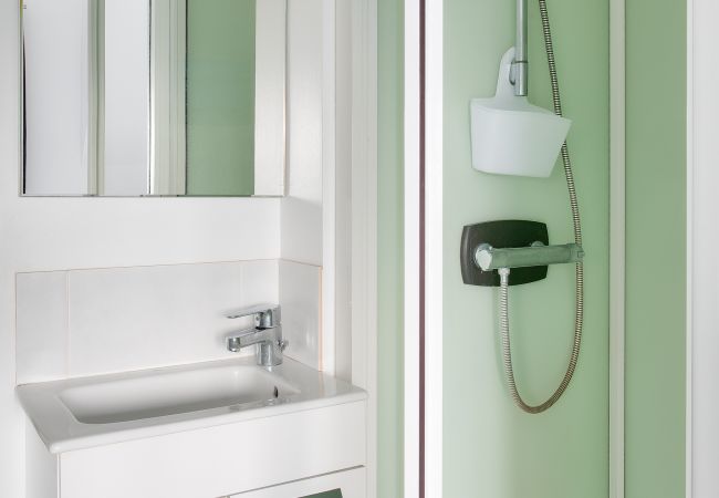 Ferienwohnung in Fouesnant - 400 m Strand Cale de Beg Meil, Kokon für 2 Personen Ferienwohnung in Fouesnant - 400 m Strand Cale de Beg Meil, Kokon für 2 Personen