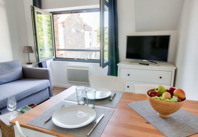 Ferienwohnung in Fouesnant - 400 m Strand Cale de Beg Meil, Kokon für 2 Personen Ferienwohnung in Fouesnant - 400 m Strand Cale de Beg Meil, Kokon für 2 Personen