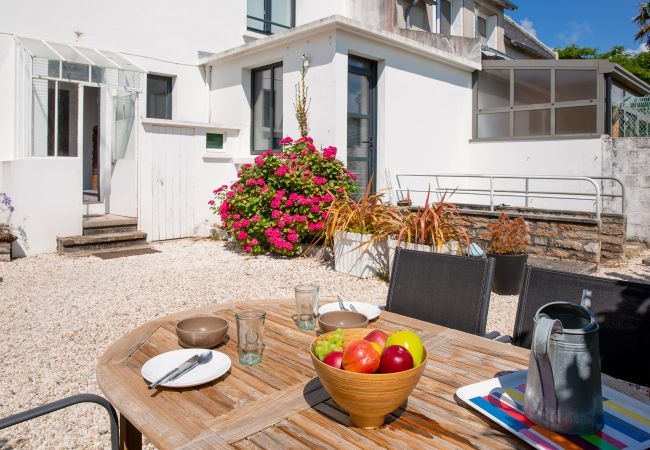 Ferienwohnung in Fouesnant - 400 m Strand Cale de Beg Meil, Kokon für 2 Personen Ferienwohnung in Fouesnant - 400 m Strand Cale de Beg Meil, Kokon für 2 Personen