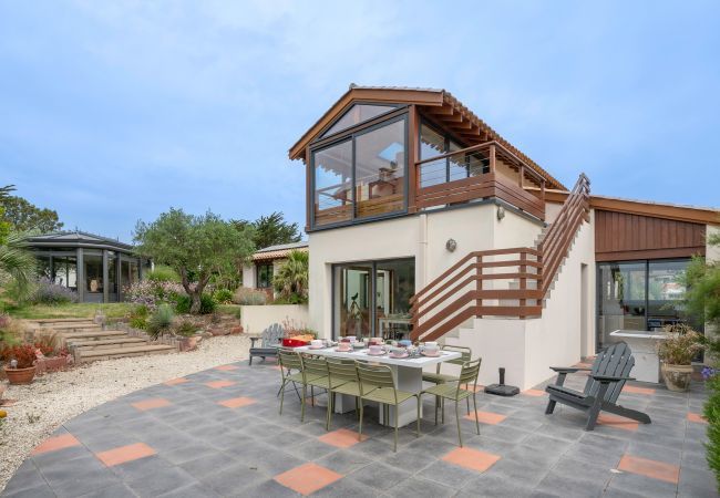 Ferienhaus in Préfailles - Villa mit Blick auf das Meer für 10 Personen in Préfailles