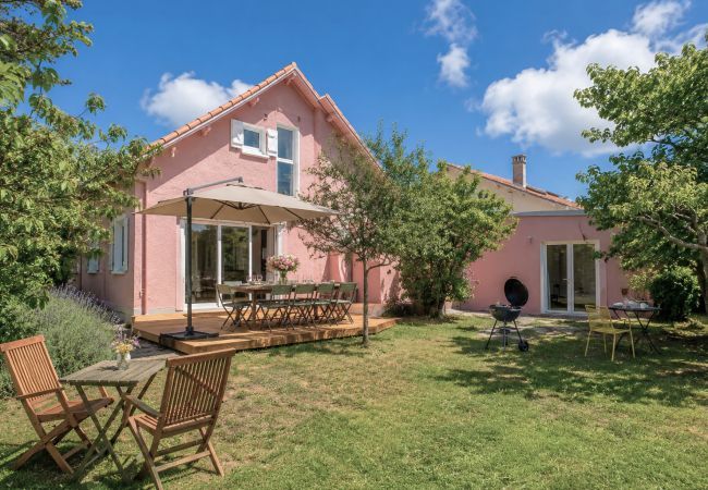 Ferienhaus in La Baule-Escoublac - Modernes Haus für 8 mit Garten & Grill