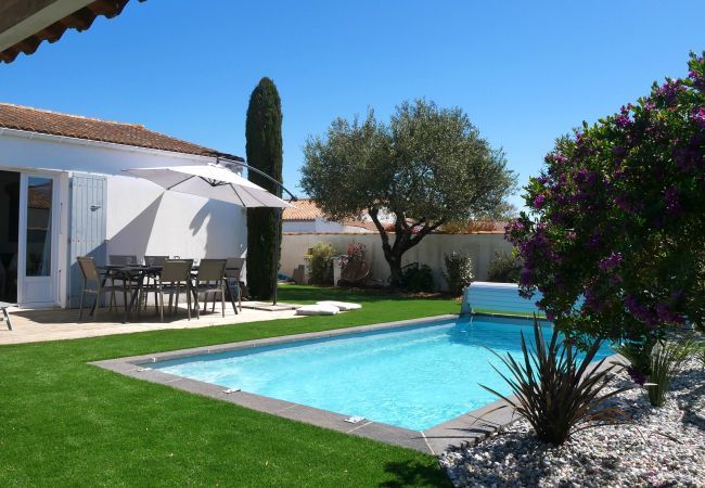 Ferienhaus in Saint-Martin-de-Ré - Haus mit Pool für 4 Erwachsene und 2 Kinder