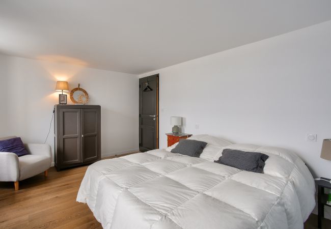 Ferienhaus in La Ville-ès-Nonais - Meerblick - Privater Zugang zur Strandpromenade Ferienhaus in La Ville-ès-Nonais - Meerblick - Privater Zugang zur Strandpromenade