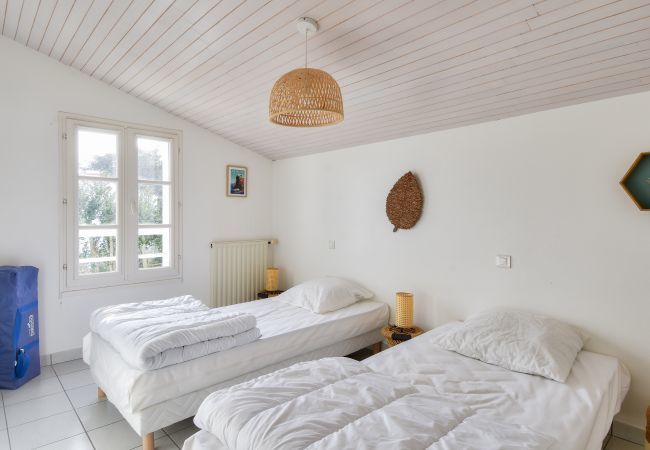 Ferienhaus in Noirmoutier-en-l´Ile - Haus für 14 - 150 m zum Strand von La Clère Ferienhaus in Noirmoutier-en-l´Ile - Haus für 14 - 150 m zum Strand von La Clère