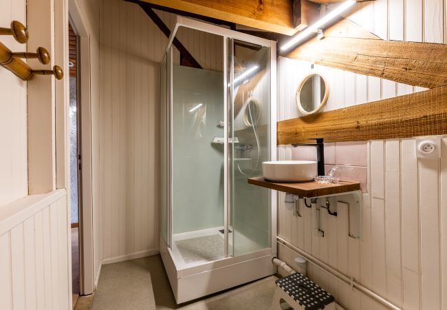 Ferienhaus in Andernos-les-Bains - 400m vom Strand entfernt, Haus für 12 mit Pool Ferienhaus in Andernos-les-Bains - 400m vom Strand entfernt, Haus für 12 mit Pool