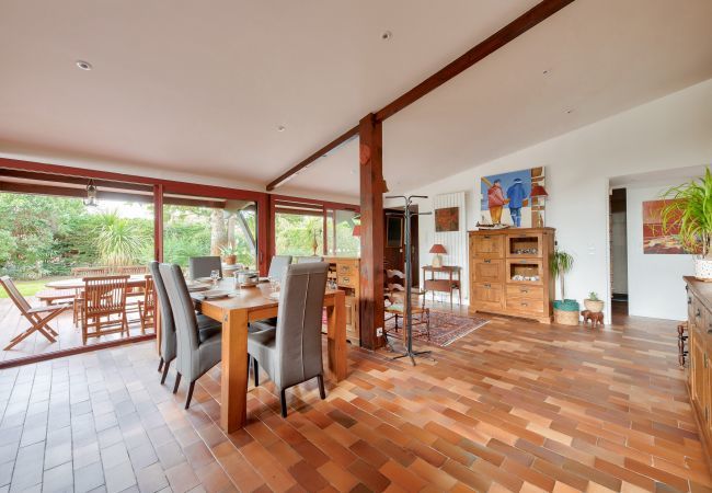 Ferienhaus in Andernos-les-Bains - Haus für 8 mit Garten und Terrasse - Ruhig Ferienhaus in Andernos-les-Bains - Haus für 8 mit Garten und Terrasse - Ruhig