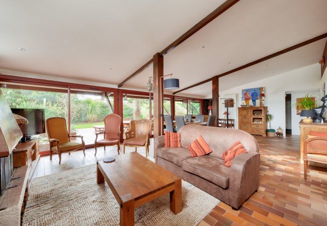 Ferienhaus in Andernos-les-Bains - Haus für 8 mit Garten und Terrasse - Ruhig Ferienhaus in Andernos-les-Bains - Haus für 8 mit Garten und Terrasse - Ruhig