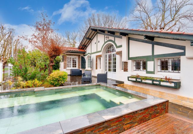 Ferienhaus in Andernos-les-Bains - 350m Strand von Le Betey- Haus für 9 mit Pool Ferienhaus in Andernos-les-Bains - 350m Strand von Le Betey- Haus für 9 mit Pool
