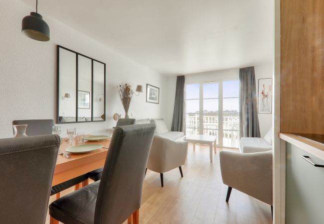 Ferienwohnung in Arzon - Entspannung und Blick auf den Hafen - Pool Ferienwohnung in Arzon - Entspannung und Blick auf den Hafen - Pool