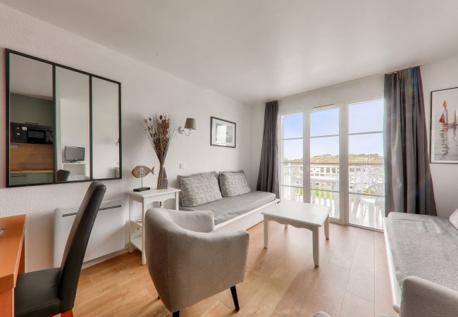 Ferienwohnung in Arzon - Entspannung und Blick auf den Hafen - Pool Ferienwohnung in Arzon - Entspannung und Blick auf den Hafen - Pool