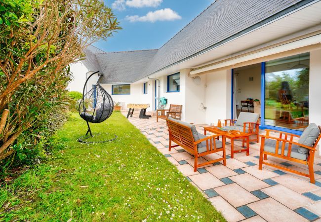 Ferienhaus in Loctudy - Hallenbad - Sauna - Haus für 9 in Loctudy Ferienhaus in Loctudy - Hallenbad - Sauna - Haus für 9 in Loctudy
