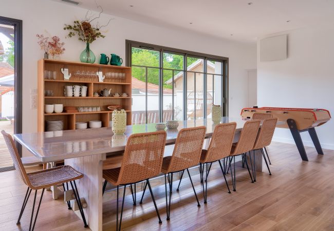 Ferienhaus in Andernos-les-Bains - Geräumige Villa unter Pinien &  Pool Ferienhaus in Andernos-les-Bains - Geräumige Villa unter Pinien &  Pool