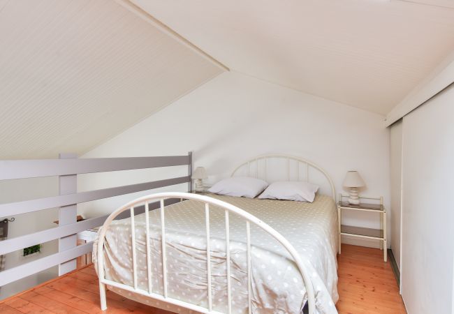 Doppelhaushälfte in St. Hilaire de Riez - 150m Strand - Haus für 4 - Farbige Terrasse Doppelhaushälfte in St. Hilaire de Riez - 150m Strand - Haus für 4 - Farbige Terrasse