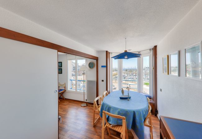 Ferienwohnung in Arzon - Blick auf den Hafen Crouesty, Wohnung für 5 Ferienwohnung in Arzon - Blick auf den Hafen Crouesty, Wohnung für 5