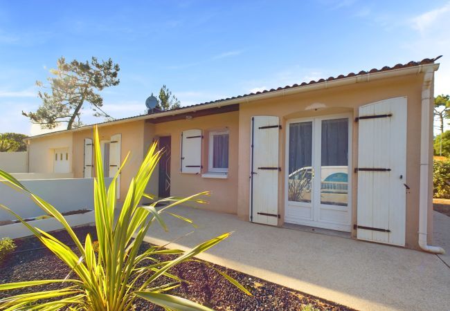 Ferienhaus in St. Hilaire de Riez - Ruhig gelegenes Haus für 4 mit Garten Ferienhaus in St. Hilaire de Riez - Ruhig gelegenes Haus für 4 mit Garten