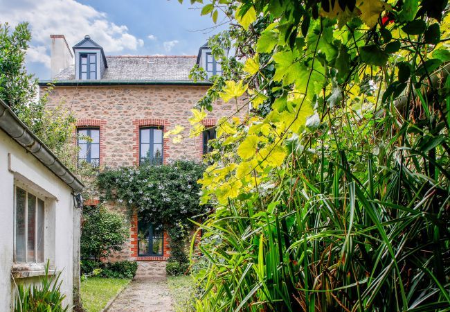 Ferienhaus in Dinard -  50 m vom Strand entfernt - Hübsches Haus für 8 Ferienhaus in Dinard -  50 m vom Strand entfernt - Hübsches Haus für 8