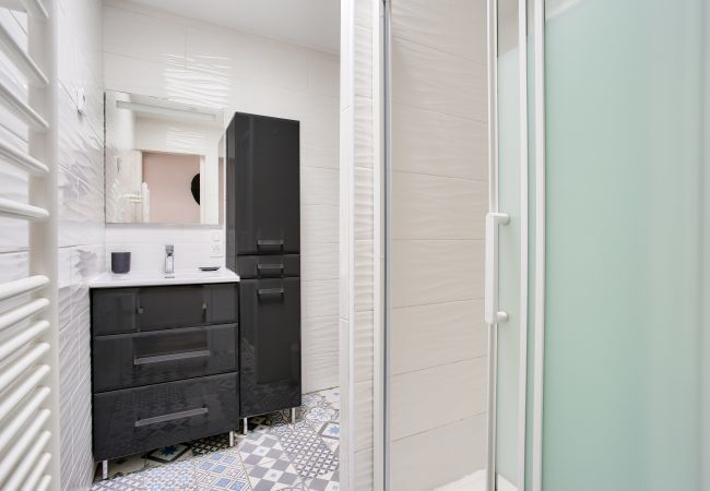 Ferienhaus in Dinard - 200m from the beach, cosy house for 4 Ferienhaus in Dinard - 200m from the beach, cosy house for 4