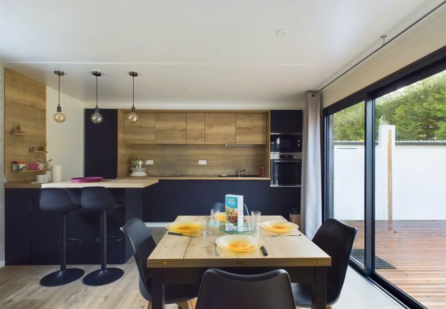 Chalet in Saint-Gilles-Croix-de-Vie - Les Voiles Blanches, Chalet mit Pool für 8 Personen Chalet in Saint-Gilles-Croix-de-Vie - Les Voiles Blanches, Chalet mit Pool für 8 Personen