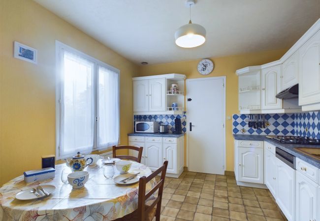 Ferienhaus in Fouesnant - Großes Einfamilienhaus, 10 Minuten vom Strand entfernt Ferienhaus in Fouesnant - Großes Einfamilienhaus, 10 Minuten vom Strand entfernt