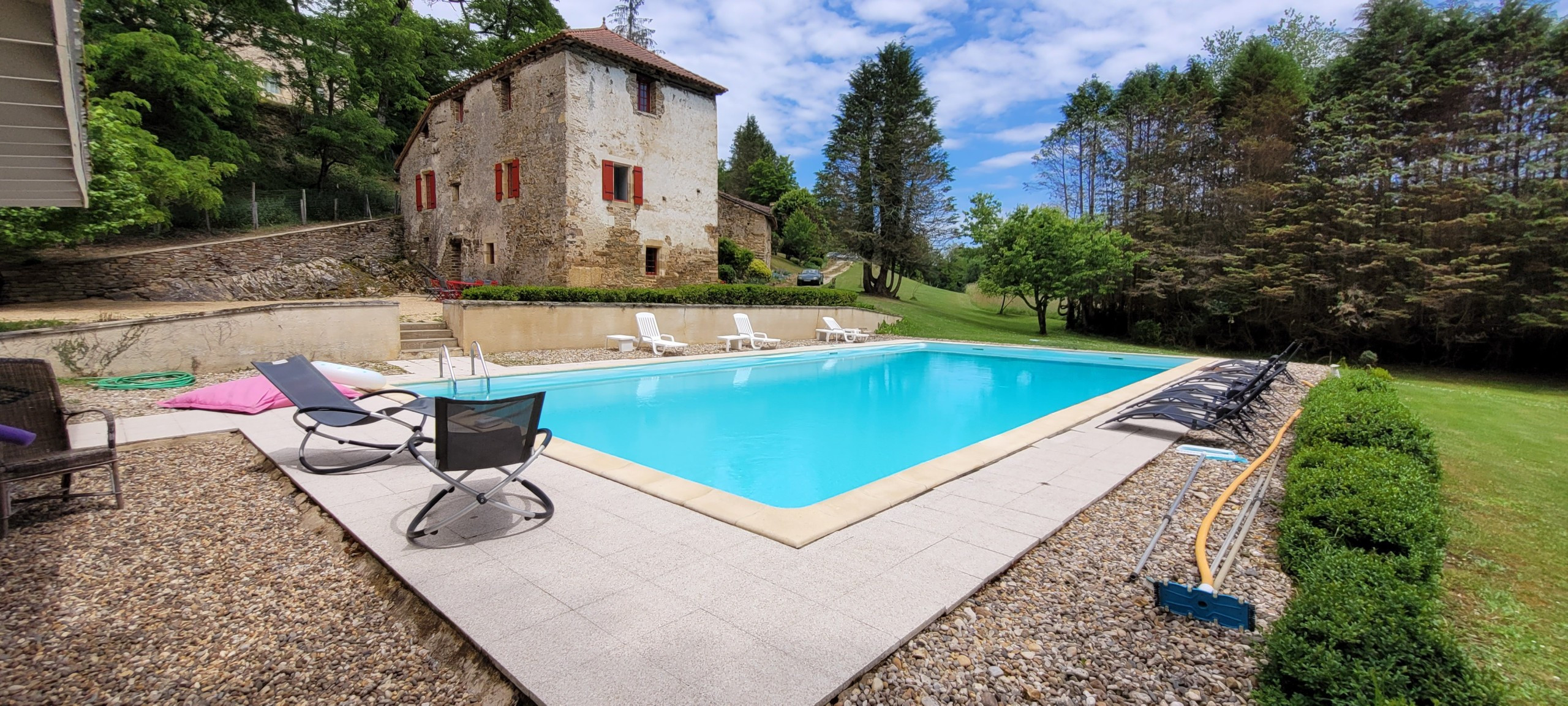 in Saint-Paul-la-Roche - Großes Haus für 8 - Ruhe - Pool