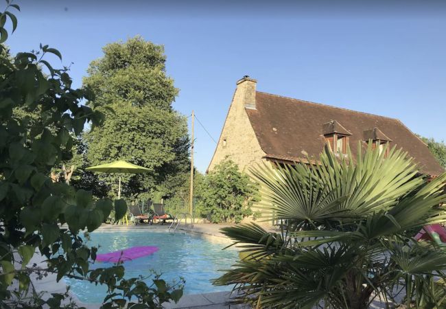 Ferienhaus in Plazac - Steinhaus mit Swimmingpool und großem Garten