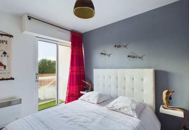 Ferienwohnung in Saint-Gilles-Croix-de-Vie - Gemütliche Wohnung für 4, im Zentrum von St-Gilles Ferienwohnung in Saint-Gilles-Croix-de-Vie - Gemütliche Wohnung für 4, im Zentrum von St-Gilles