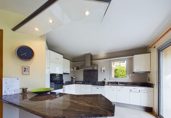 Ferienhaus in Fouesnant - Geräumiges Haus mit großem Garten für 6 Personen Ferienhaus in Fouesnant - Geräumiges Haus mit großem Garten für 6 Personen