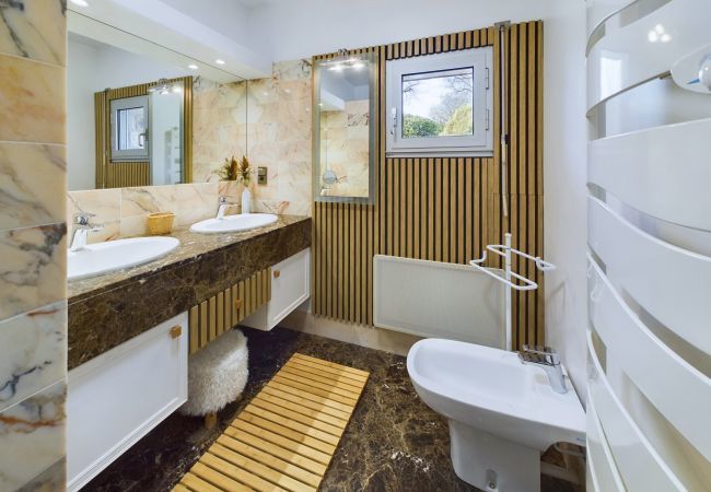 Ferienhaus in Fouesnant - Geräumiges Haus mit großem Garten für 6 Personen Ferienhaus in Fouesnant - Geräumiges Haus mit großem Garten für 6 Personen