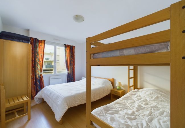 Ferienwohnung in Les Sables-d´Olonne - Apartment mit Meerblickbalkon für 6 Personen! Ferienwohnung in Les Sables-d´Olonne - Apartment mit Meerblickbalkon für 6 Personen!