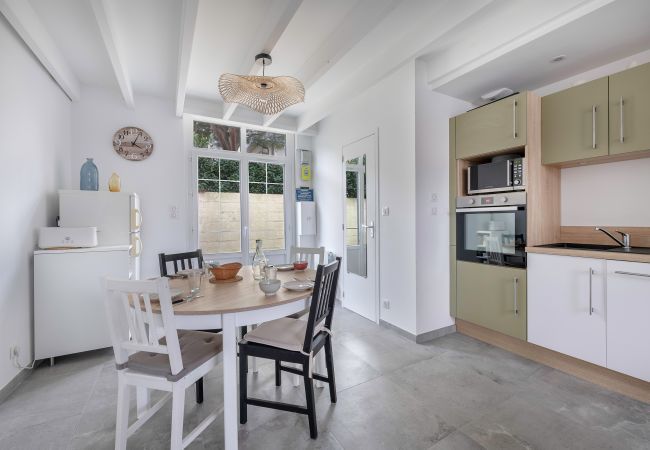 Ferienhaus in Pornichet - Haus für 4, nur 450 m von den Stränden! Ferienhaus in Pornichet - Haus für 4, nur 450 m von den Stränden!