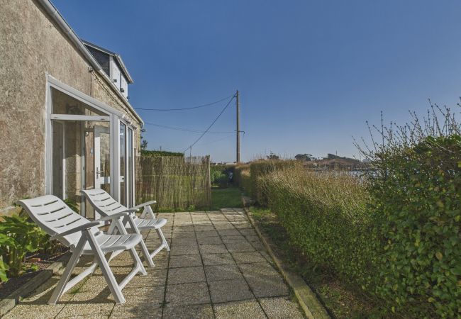 Ferienwohnung in Plouguerneau - Meerblick - Haus mit Garten für 2 Personen Ferienwohnung in Plouguerneau - Meerblick - Haus mit Garten für 2 Personen