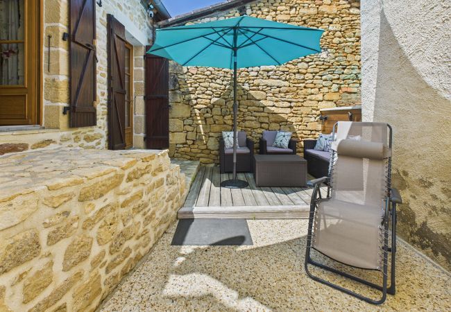 Ferienhaus in Auriac-du-Périgord - Kurzurlaub für 2 in Auriac mit gemütlichem Garten Ferienhaus in Auriac-du-Périgord - Kurzurlaub für 2 in Auriac mit gemütlichem Garten